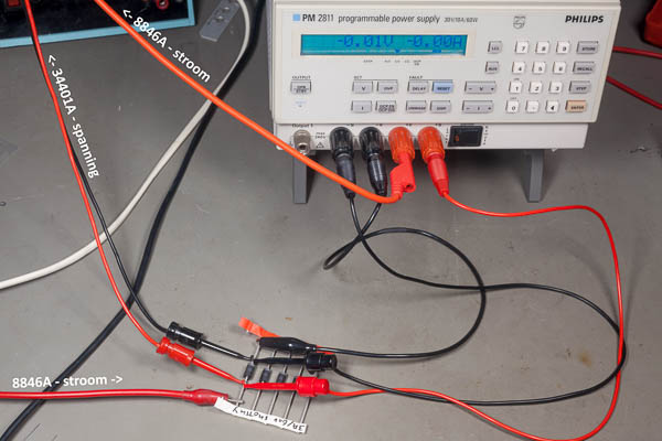 https://www.miedema.dyndns.org/co/2023/dimbulb/IMG_1796__Meter_limiter_-_meten_diode_curven-600pix.jpg