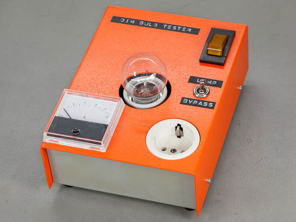 https://www.miedema.dyndns.org/co/2023/dimbulb/IMG_1811__dim_bulb_tester-600pix.jpg
