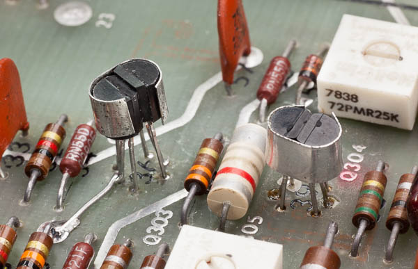 https://www.miedema.dyndns.org/co/2023/krohn-hite/IMG_1767_Krohn-Hite_5400B-long_tailed_pairs_repaired-600pix.jpg