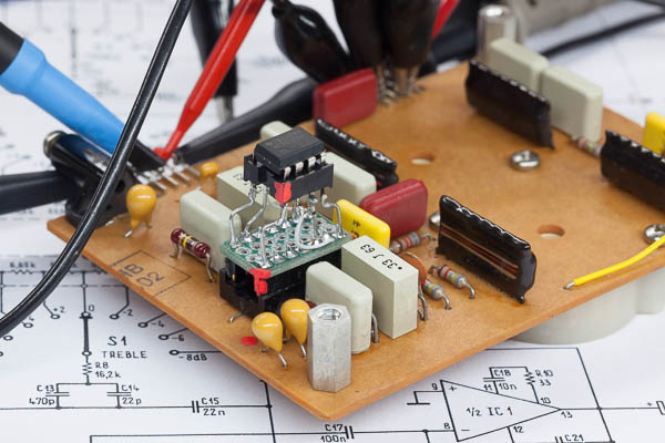 https://www.miedema.dyndns.org/co/2025/A700/IMG_5478__A700_tone_controll_met_vervangings_IC-600pix.jpg