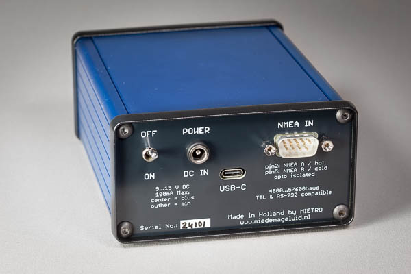 https://www.miedema.dyndns.org/co/2025/gpsmon/IMG_2871__Mietro_GPS_monitor_for_GPSDO_-_rear_view-600pix.jpg