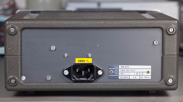 https://www.miedema.dyndns.org/co/2026/pm5171/IMG_6994__Philips_PM5171_amp_-_rear-600pix.jpg