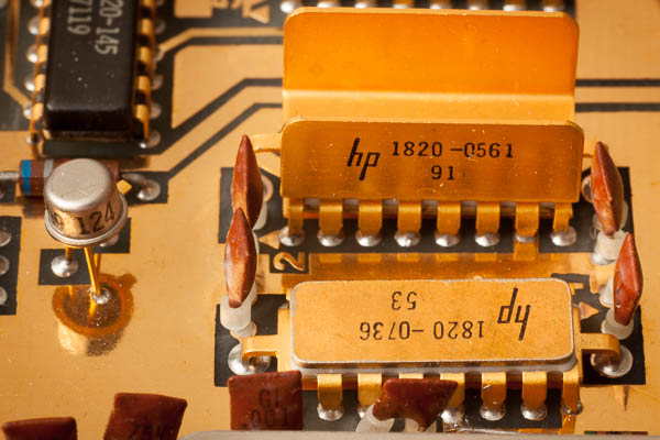 https://www.miedema.dyndns.org/fmpics/Circuits_online/HP5303A/IMG_3580__5303A_HP_goodness-600pix.jpg